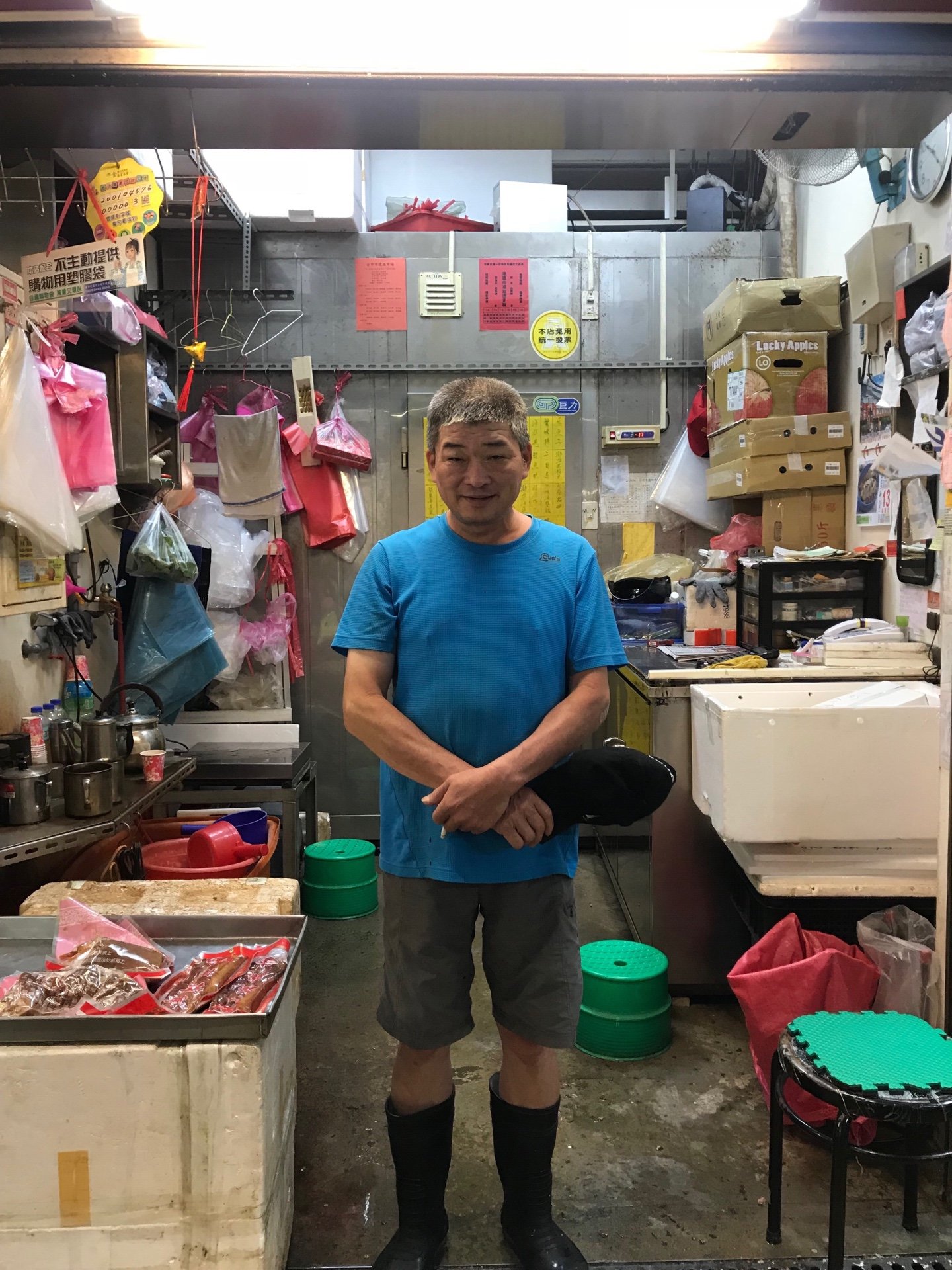 丸朝鮮魚行老闆