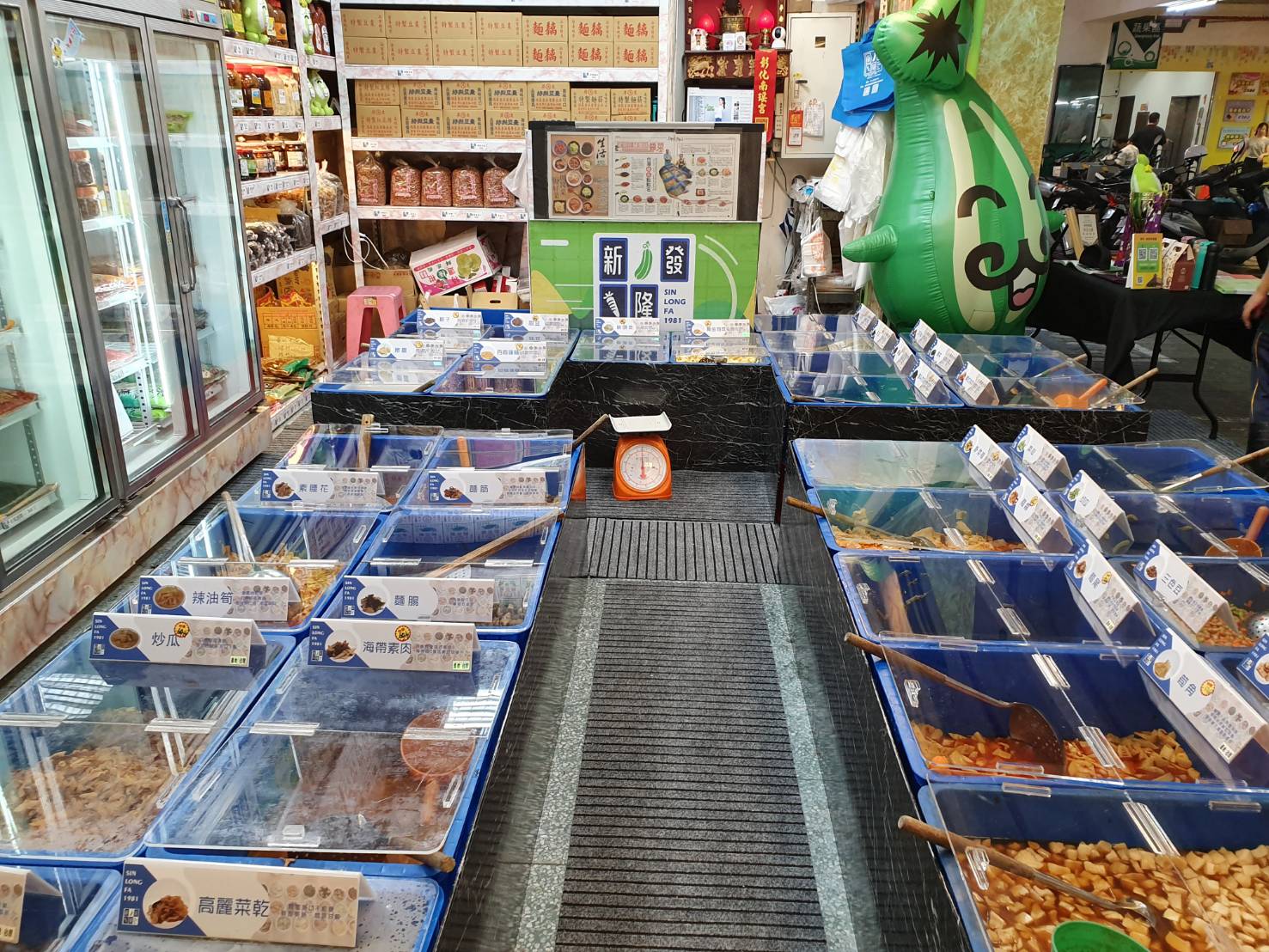 新隆發醬園店內商品