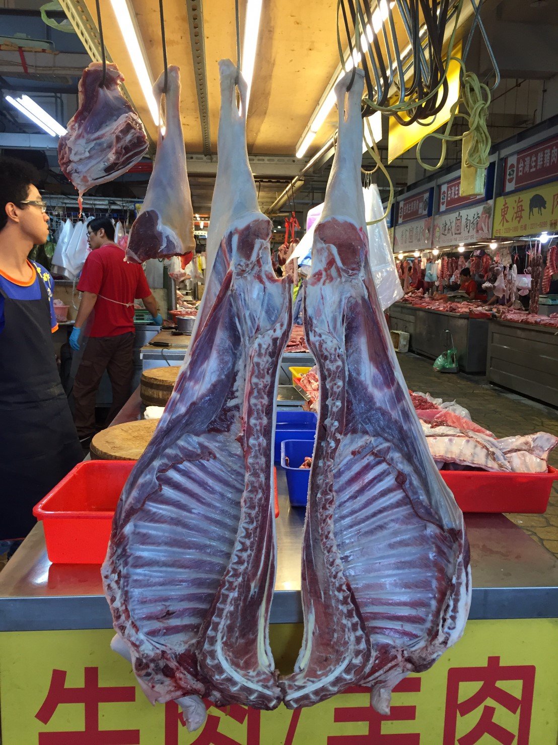 新鮮現宰羊腿肉